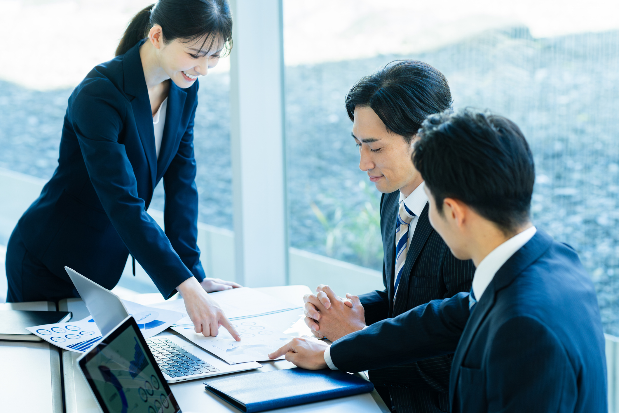 複合機メーカーにおけるWeb行動データを活用した次世代営業変革支援